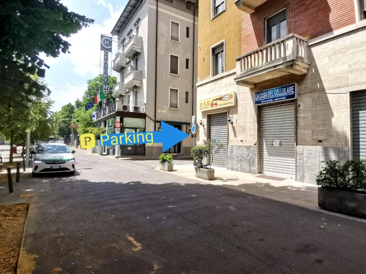 Parma Express Traveller'S Lodging Front Station Fs Parking 外观 照片